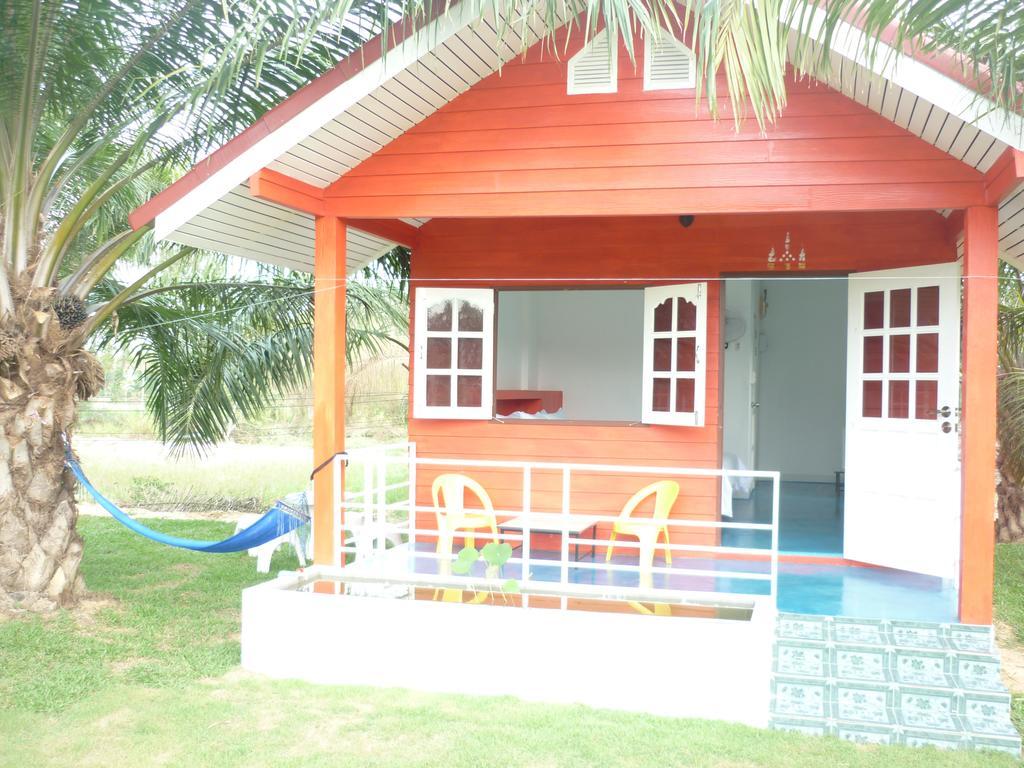 มณีมุจลินท์ รีสอร์ต ฟาร์ม สเตย์ Villa สามร้อยยอด ภายนอก รูปภาพ